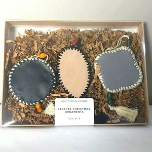 🎉HP🎉 NEW 🎁 Leather ornament set